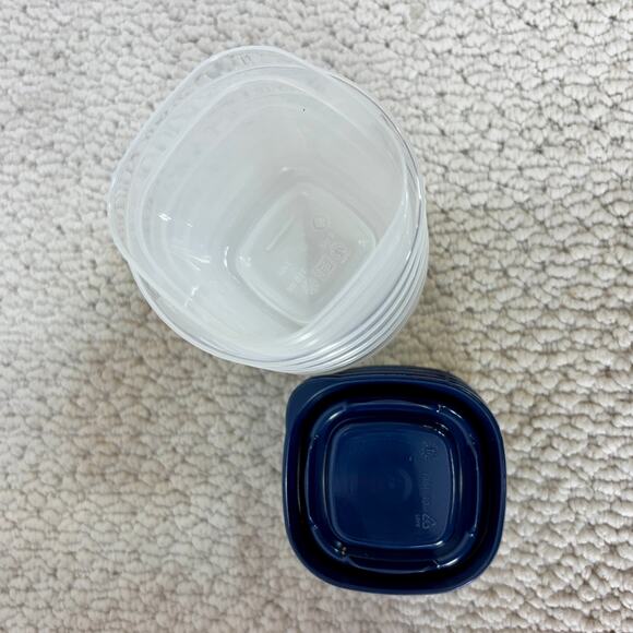 Rubbermaid Easy Find Lids Food Storage Containers Blue Lot of 5 Half Cup NEW - Picture 2 of 3